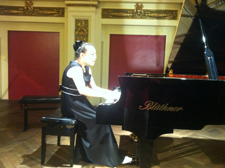 Hoàng Phạm Trà Mi đoạt giải cao tại hai cuộc thi Piano quốc tế